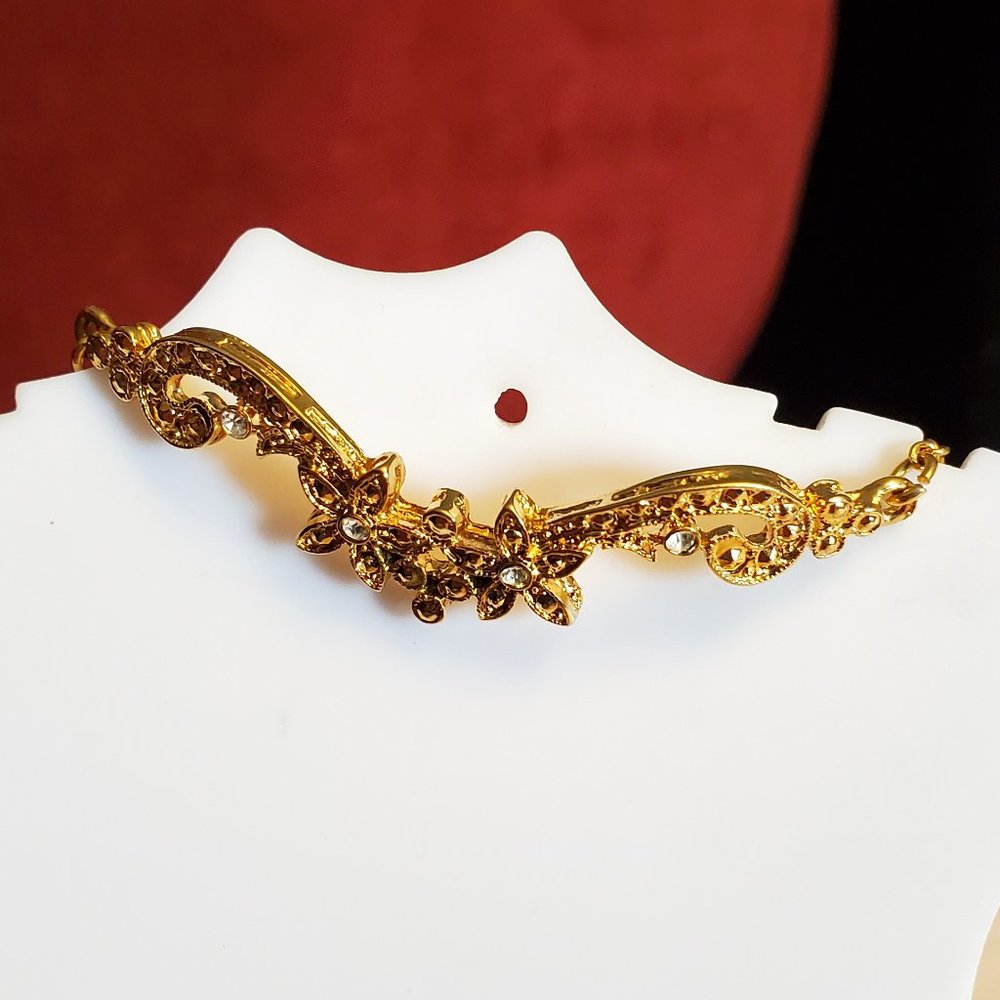 Intricate Floral Rhinestone Bracelet Simple Elegant Women Fashion Design Style